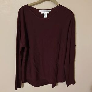Max Studio Burgundy 100% Extrafine Merino Wool light weight Sweater XL